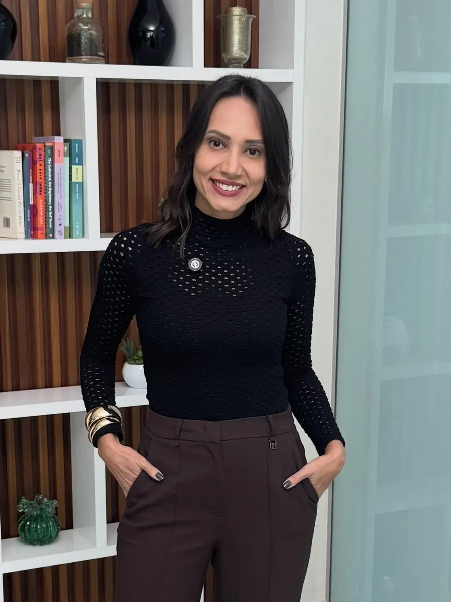 Dra. Maria Tereza Vasques no consultório